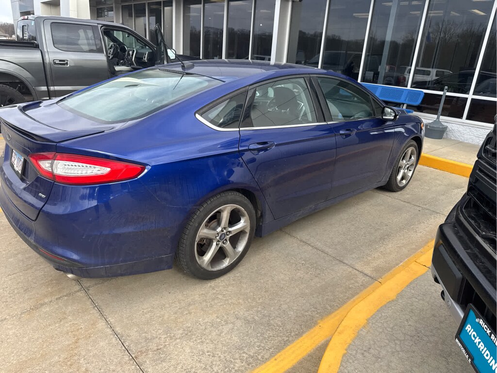 Used 2013 Ford Fusion SE Sedan