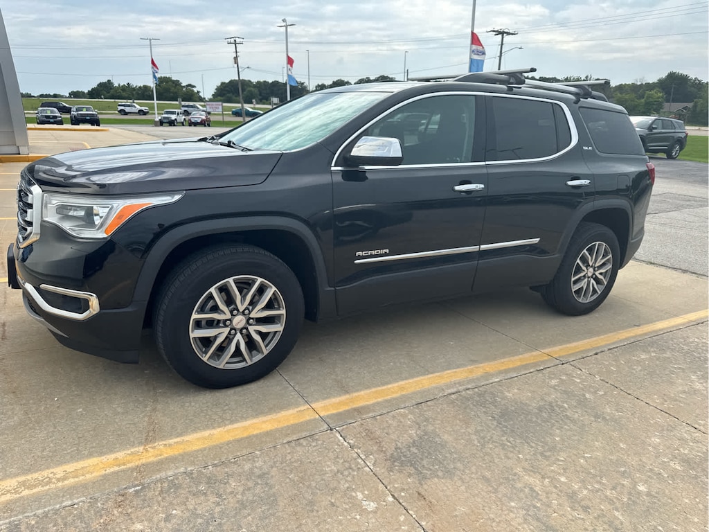 Used 2017 GMC Acadia SLE SUV