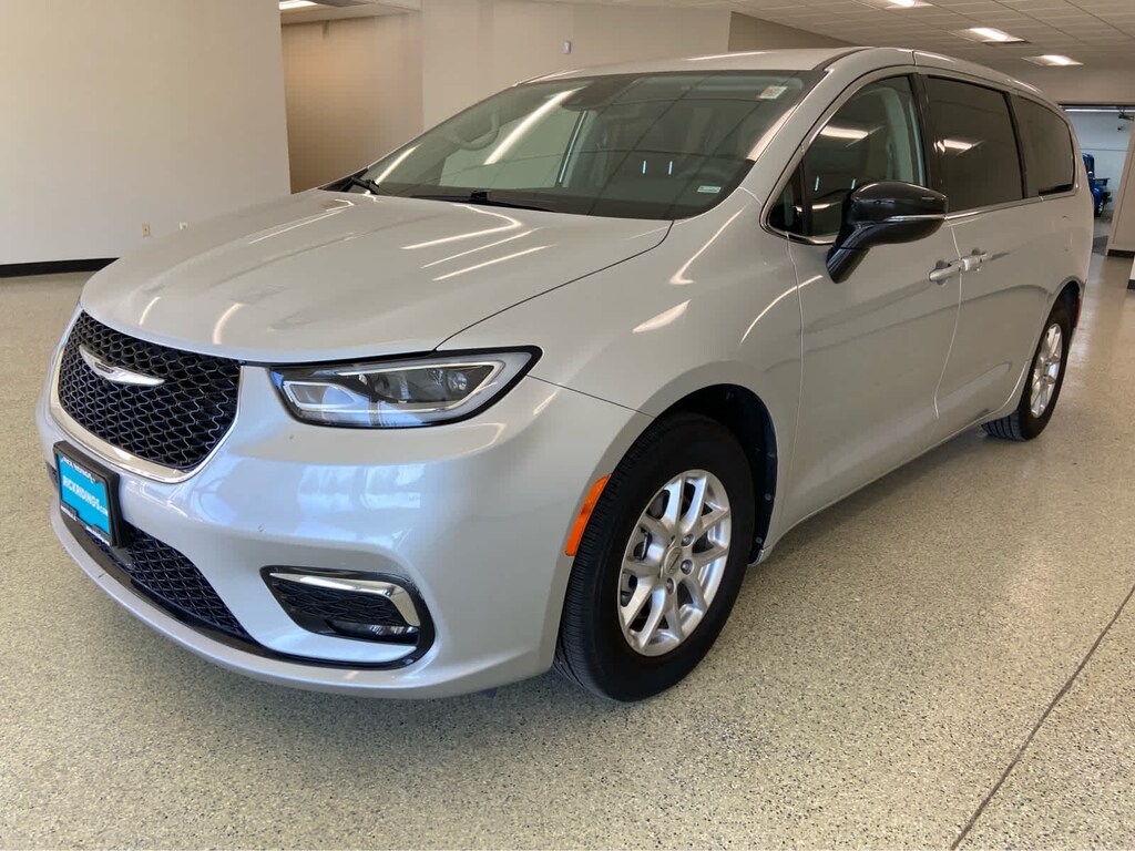 Used 2024 Chrysler Pacifica Touring L Van Passenger Van