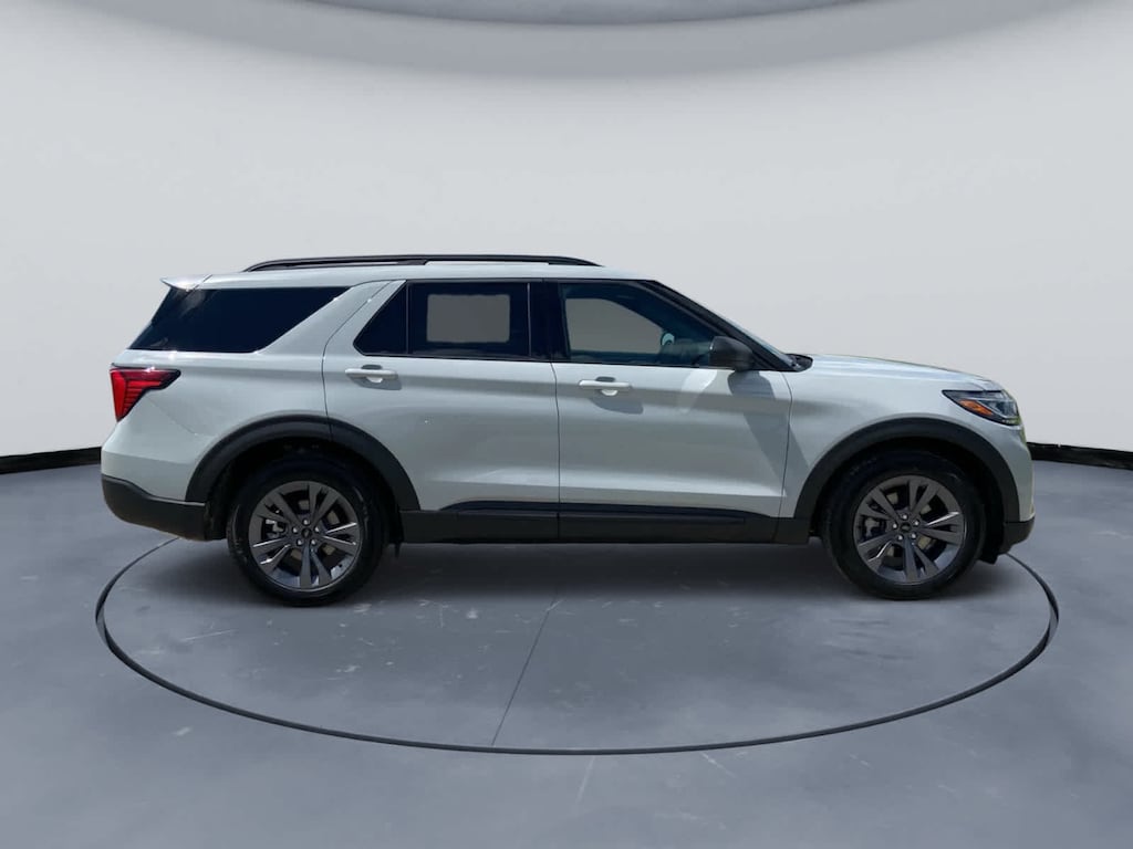 New 2027 Ford Explorer Active w/200A Pkg 4WD