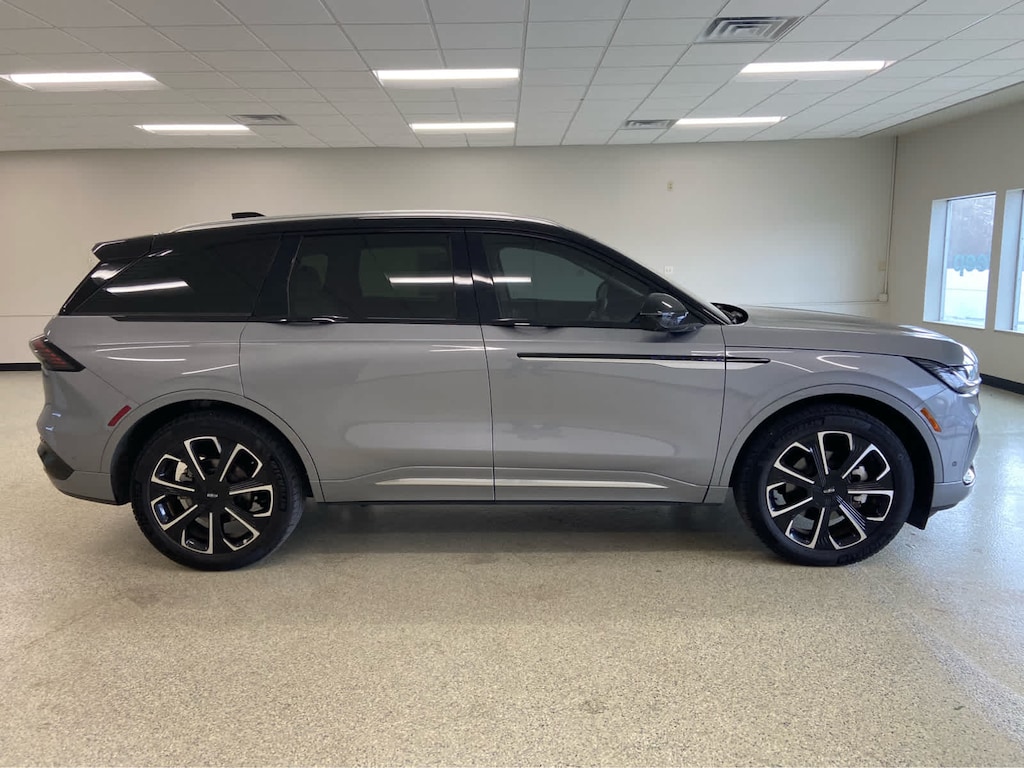 Used 2024 Lincoln Nautilus Reserve SUV