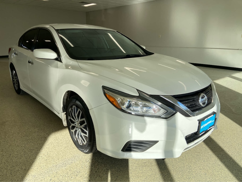 Used 2016 Nissan Altima 2.5 S Sedan