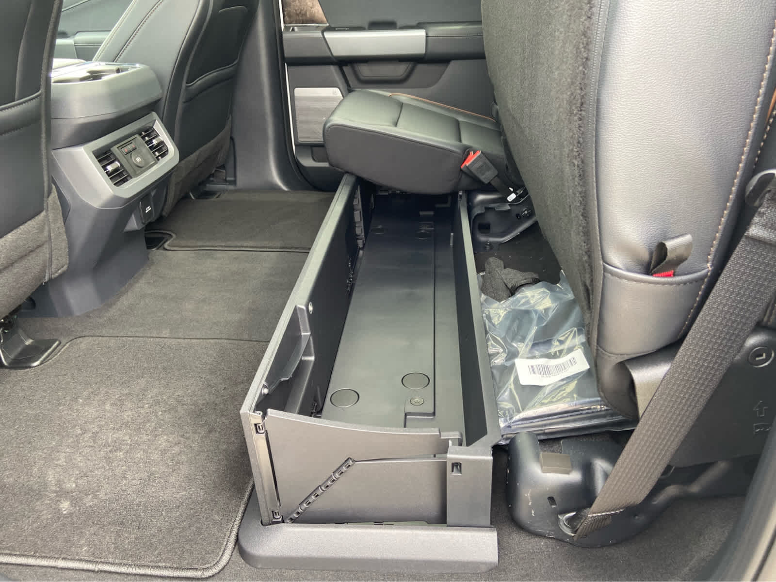 2026 Ford F-350 Super Duty Lariat - Photo 16
