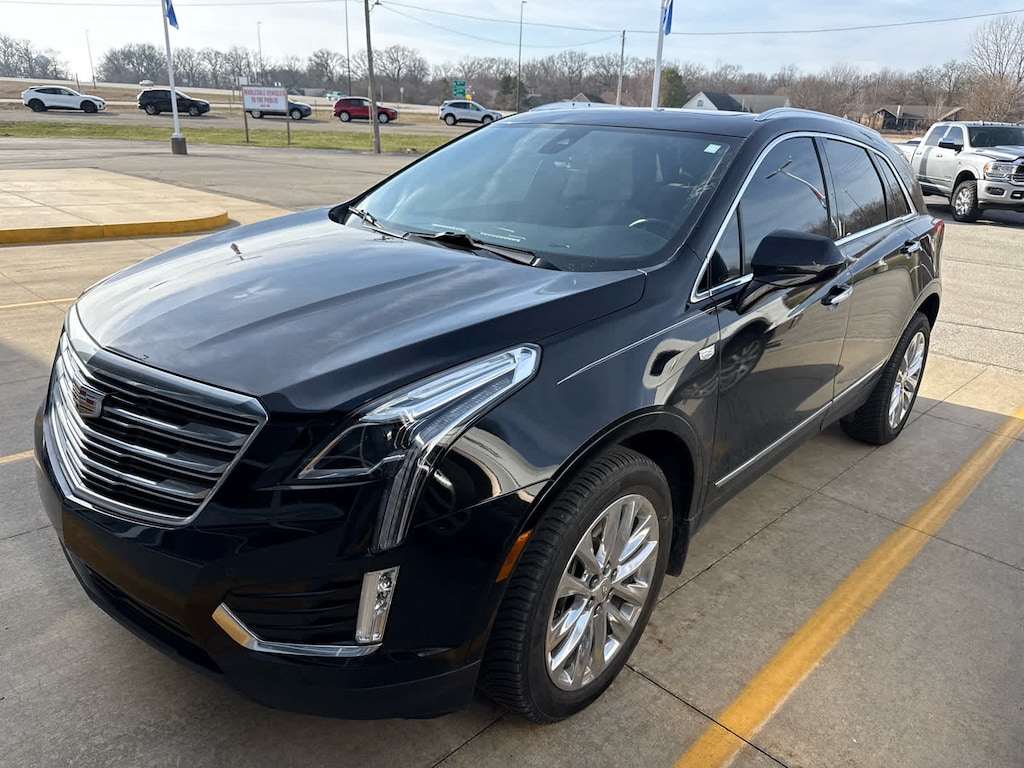 Used 2019 Cadillac XT5 Premium Luxury FWD SUV
