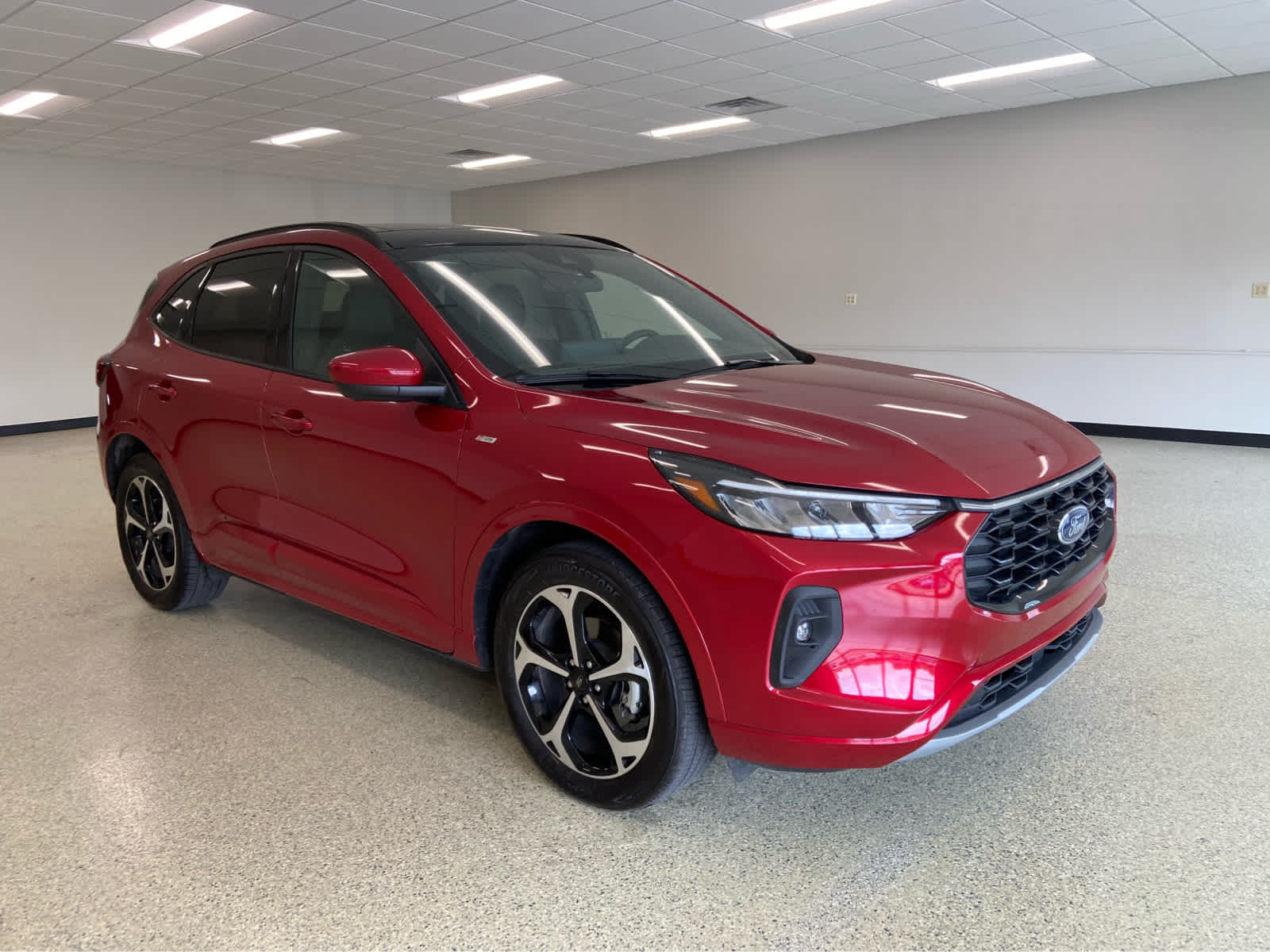 2023 Ford Escape ST-Line Select photo 3
