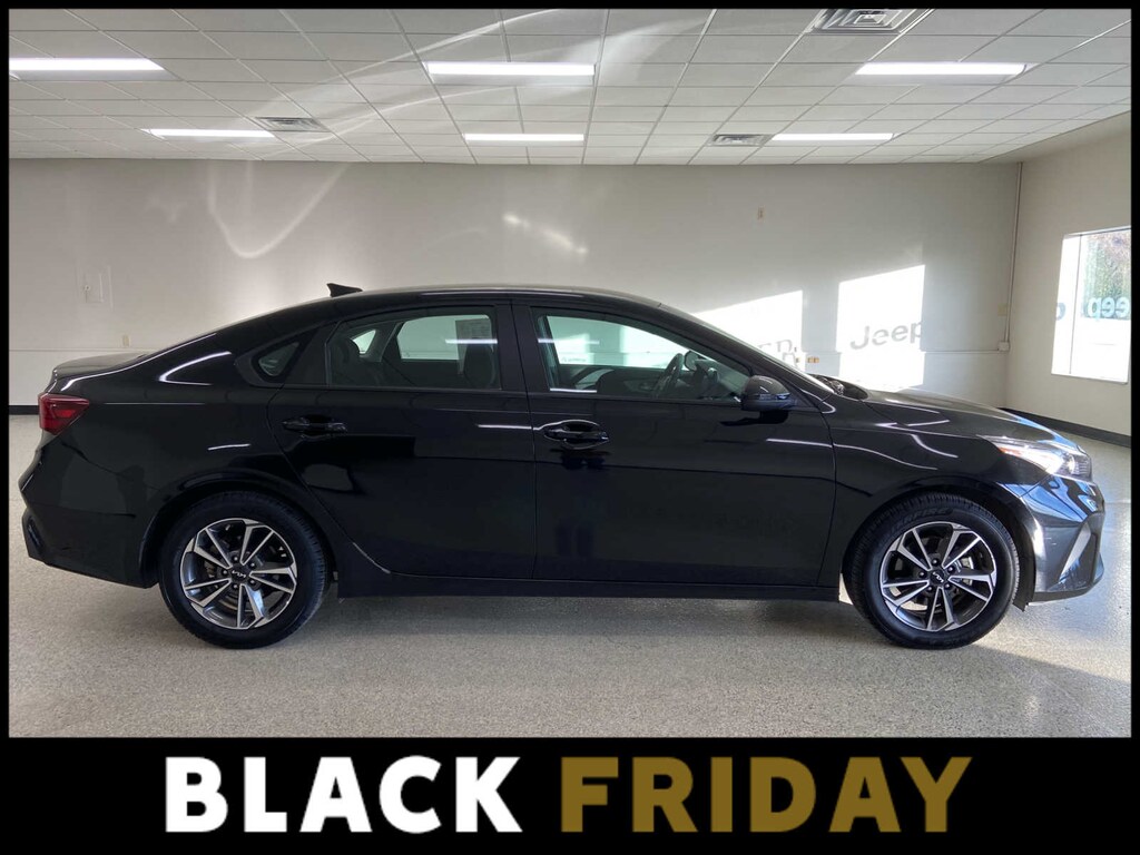 Used 2023 Kia Forte LXS Sedan