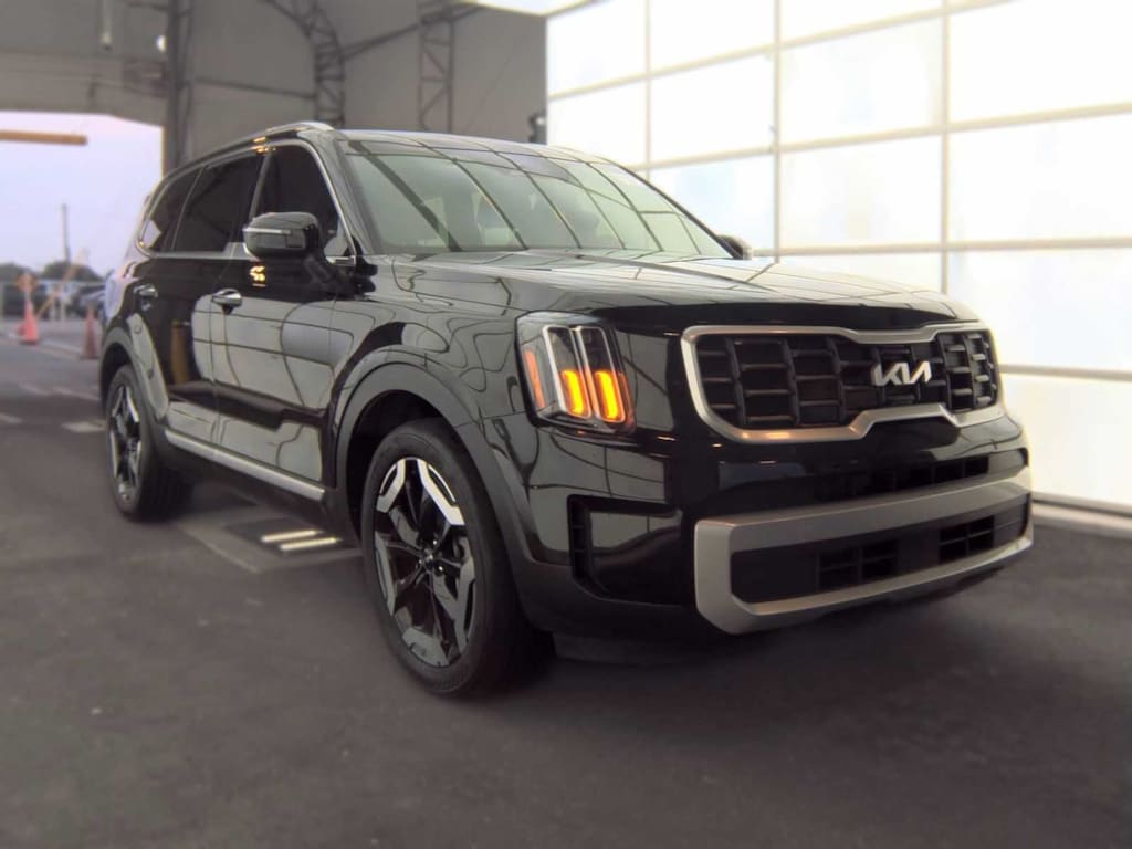 Used 2024 Kia Telluride S SUV