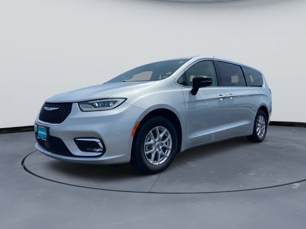 Used 2024 Chrysler Pacifica Touring L Van Passenger Van