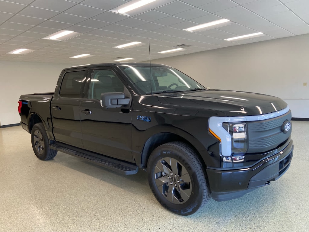 Used 2024 Ford F-150 Lightning Flash 4WD Supercrew 5.5 Box Truck SuperCrew Cab