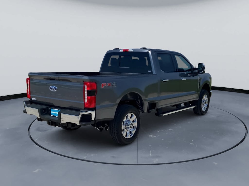 New 2026 Ford Super Duty F-350 SRW Lariat