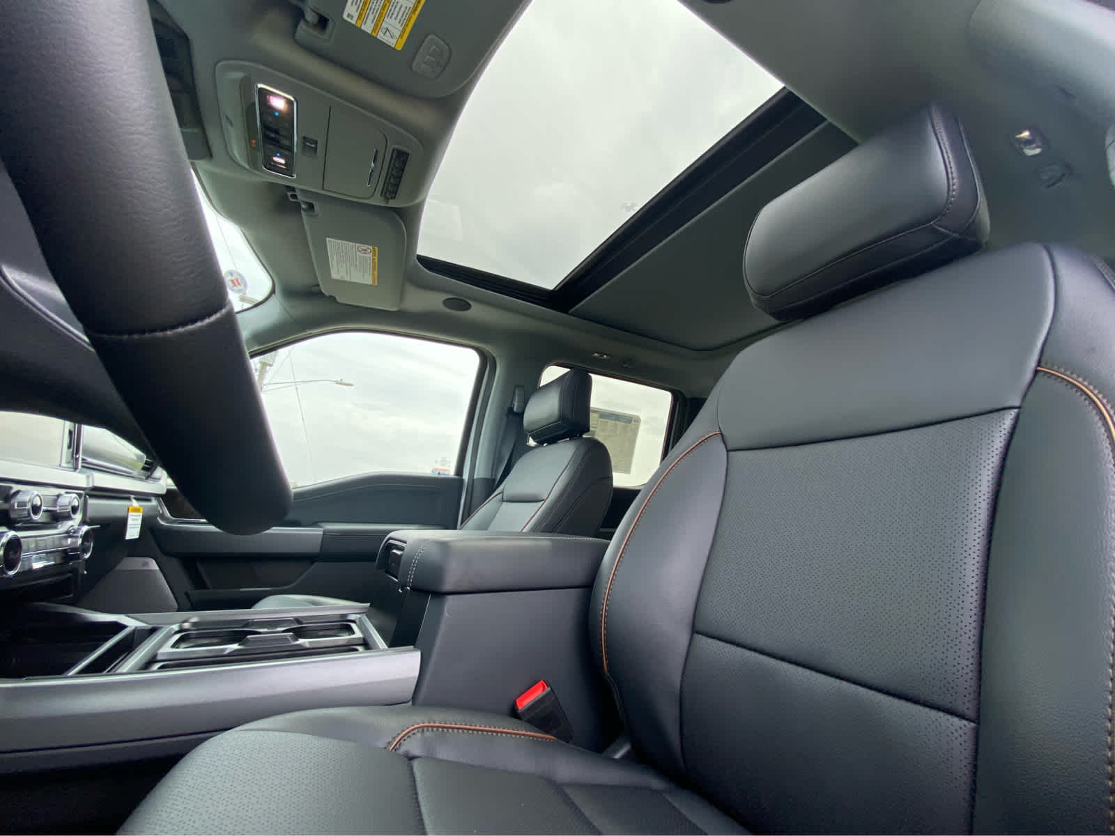 2026 Ford F-350 Super Duty Lariat - Photo 14