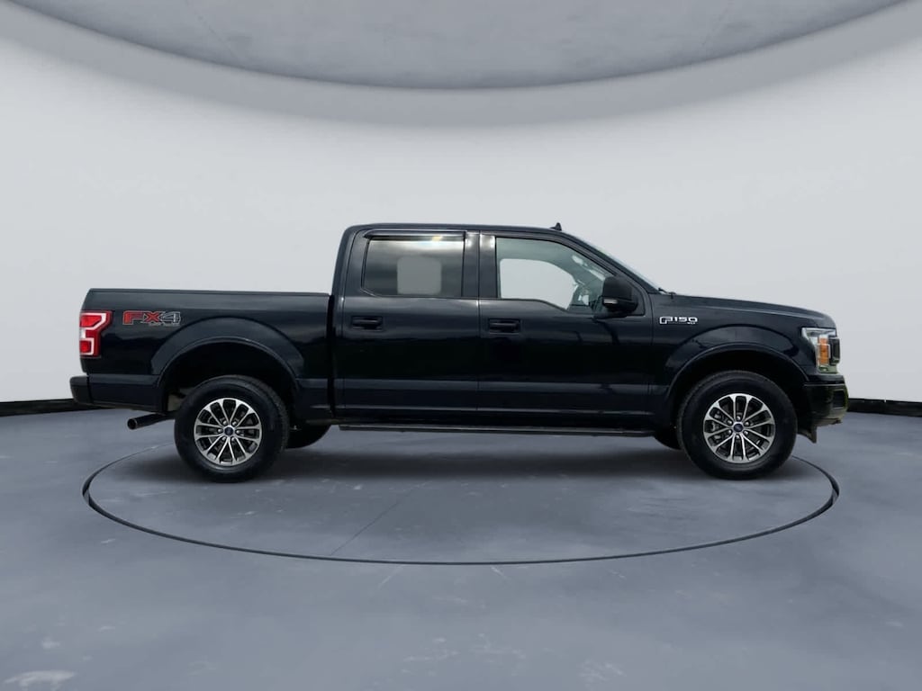 Used 2019 Ford F-150 XLT 4WD Supercrew 5.5 Box Truck SuperCrew Cab