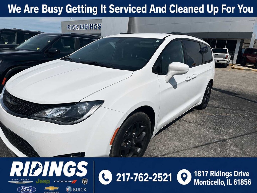 Used 2019 Chrysler Pacifica Touring L Van Passenger Van