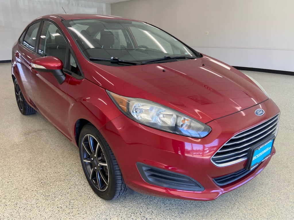 Used 2016 Ford Fiesta SE Sedan