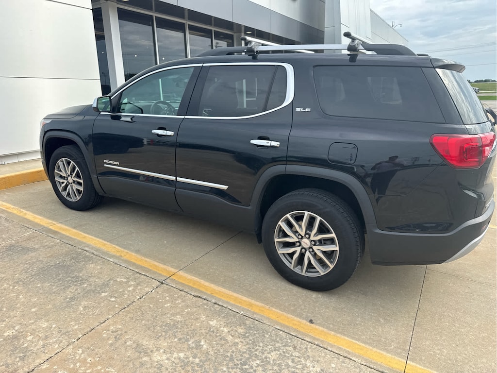 Used 2017 GMC Acadia SLE SUV