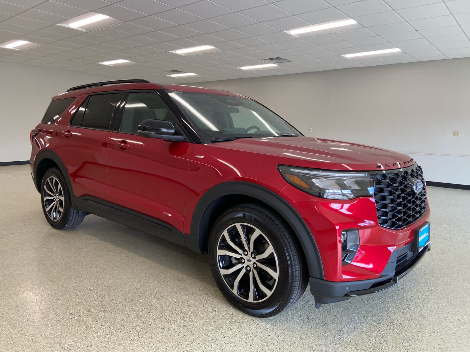 2025 Ford Explorer ST-Line photo 3