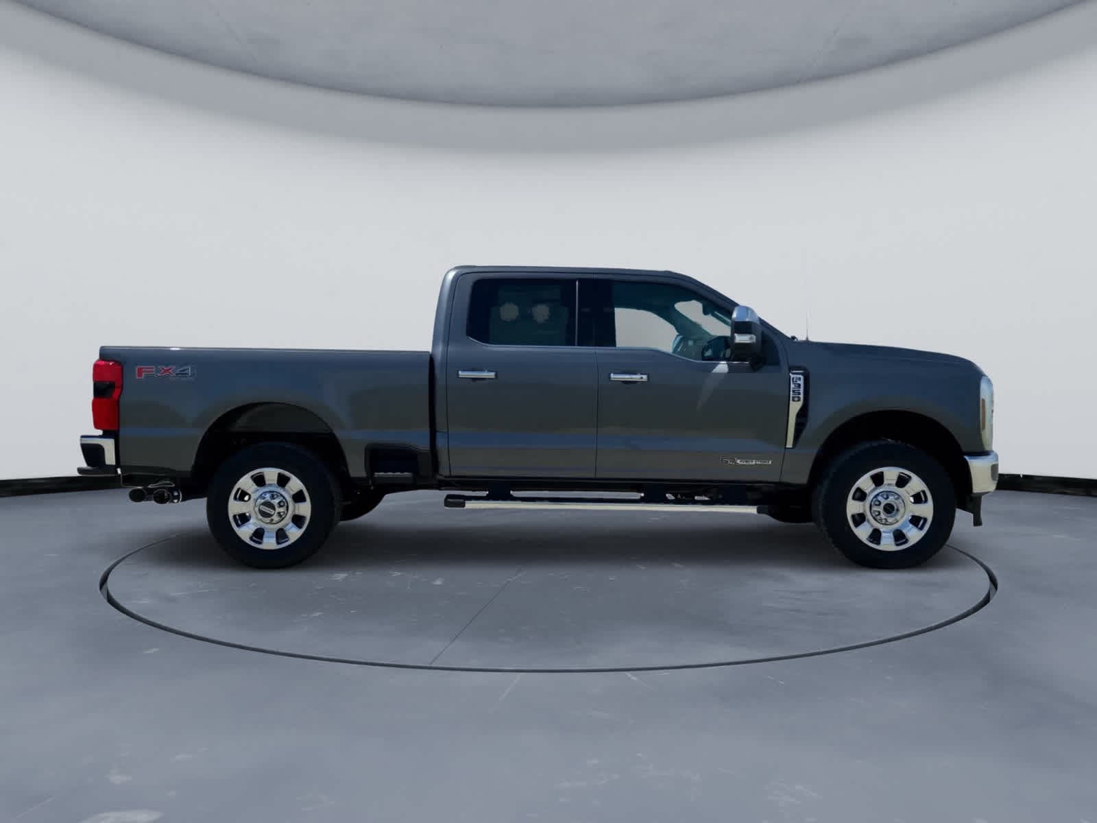 2026 Ford F-350 Super Duty Lariat - Photo 4