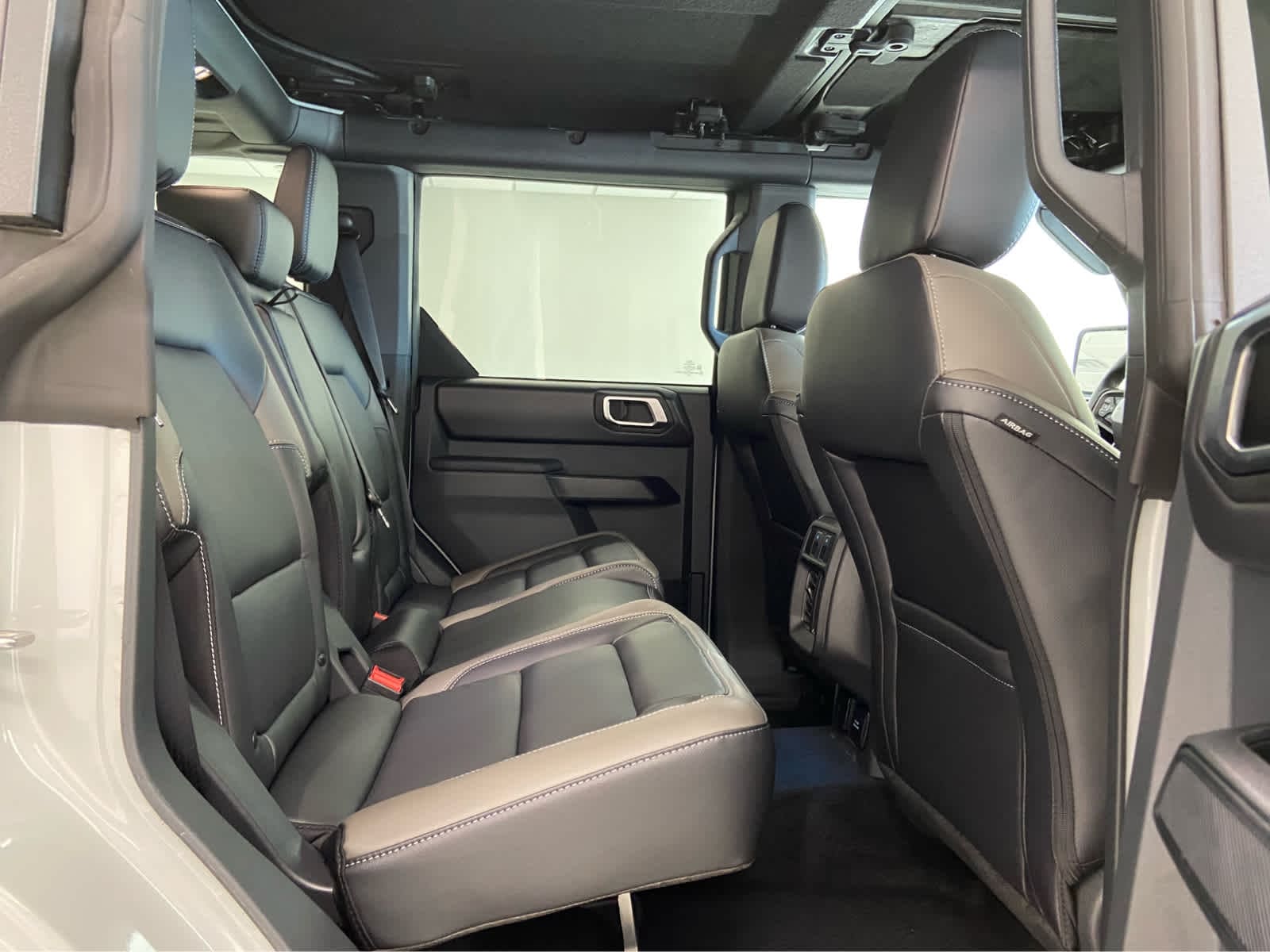 2026 Ford Bronco 4-Door Outer Banks - Photo 14