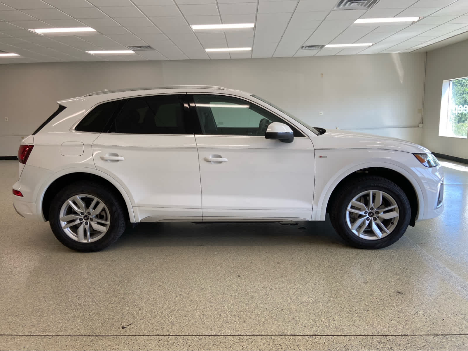 2022 Audi Q5 S line Premium 45 TFSI photo 4