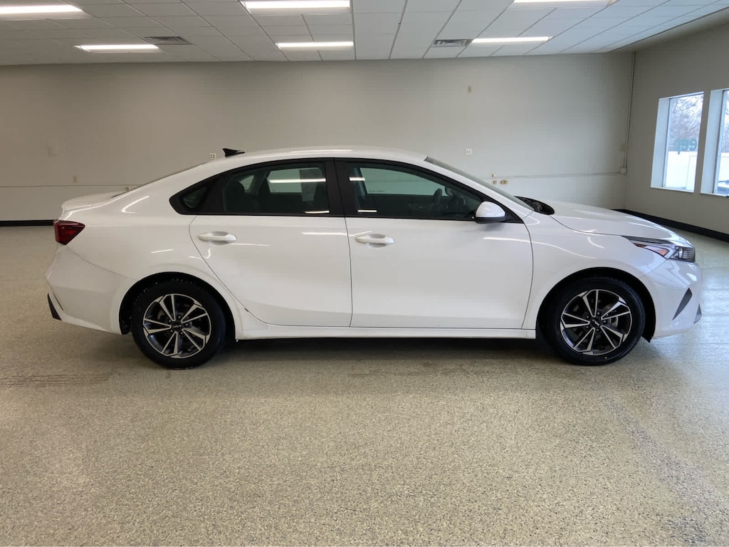 Used 2024 Kia Forte LXS Sedan