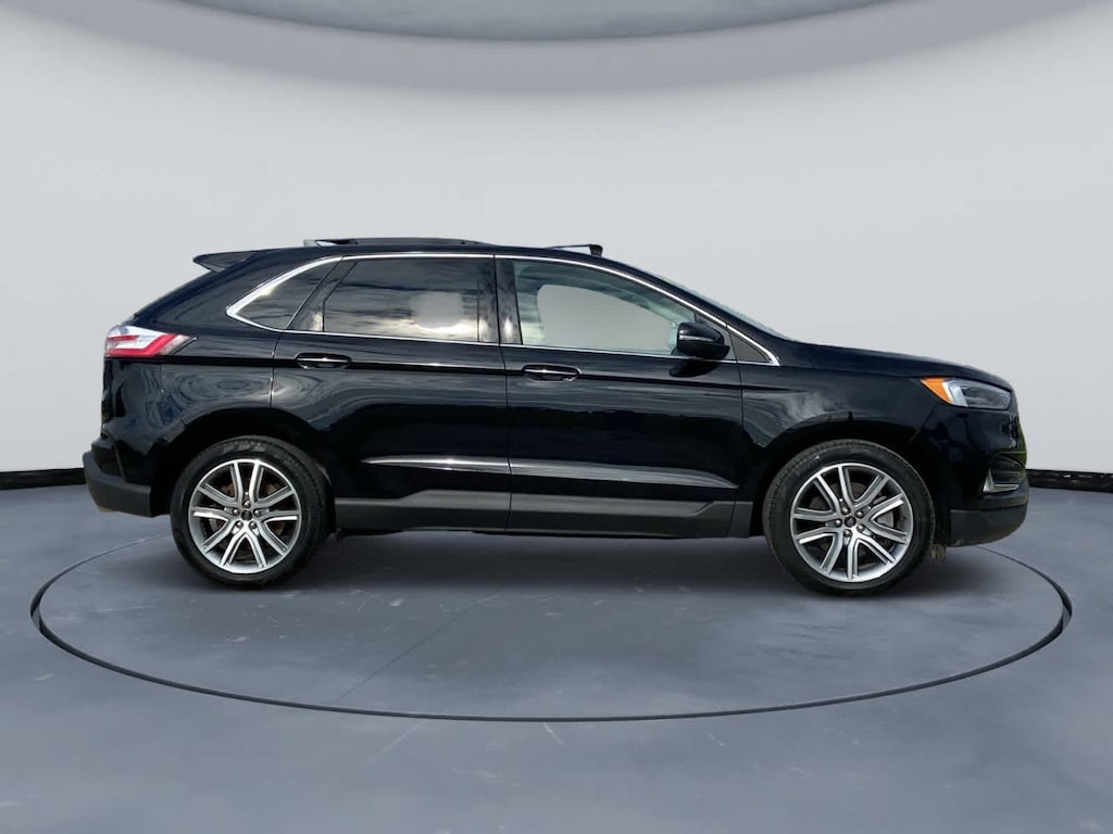 Used 2024 Ford Edge Titanium SUV