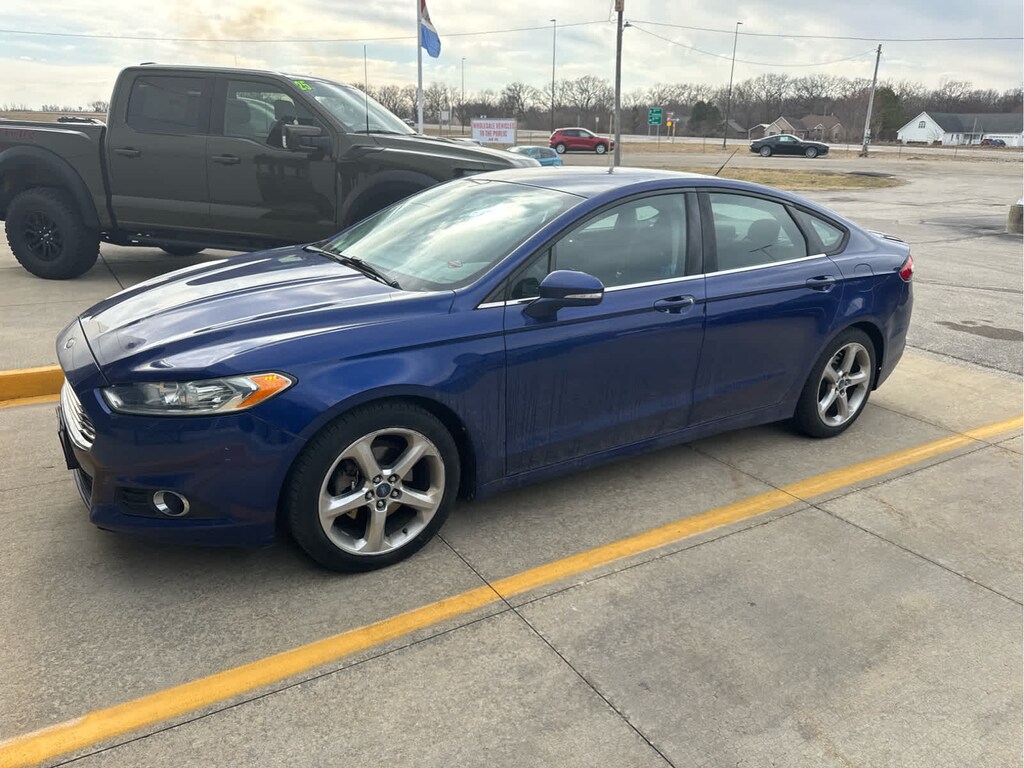 Used 2013 Ford Fusion SE Sedan