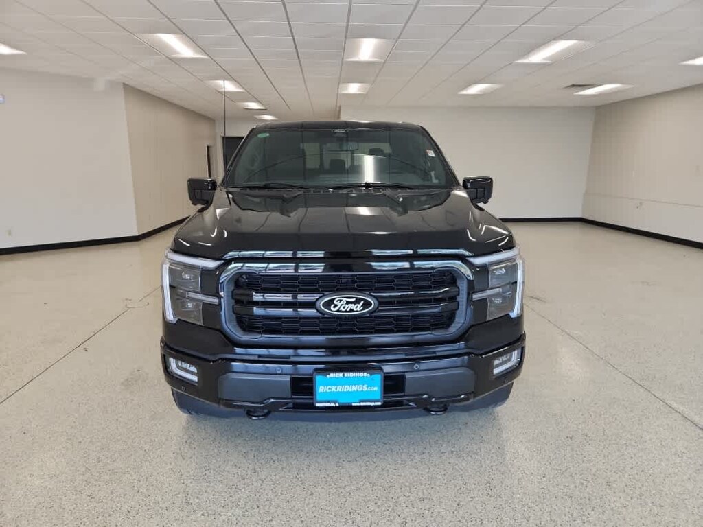 Used 2024 Ford F-150 Lariat 4WD Supercrew 5.5 Box Truck SuperCrew Cab