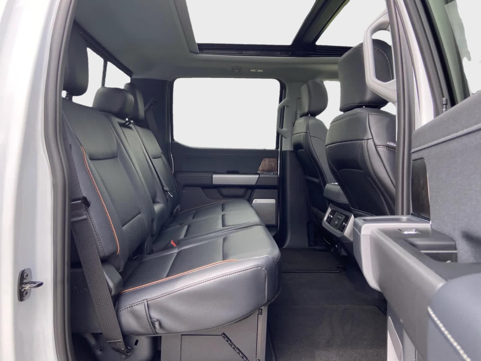 2026 Ford F-350 Super Duty Lariat - Photo 17