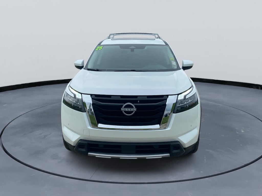 Used 2025 Nissan Pathfinder Platinum SUV