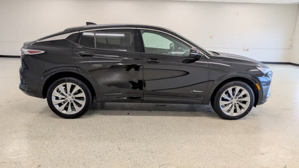 Used 2024 Buick Envista Avenir SUV