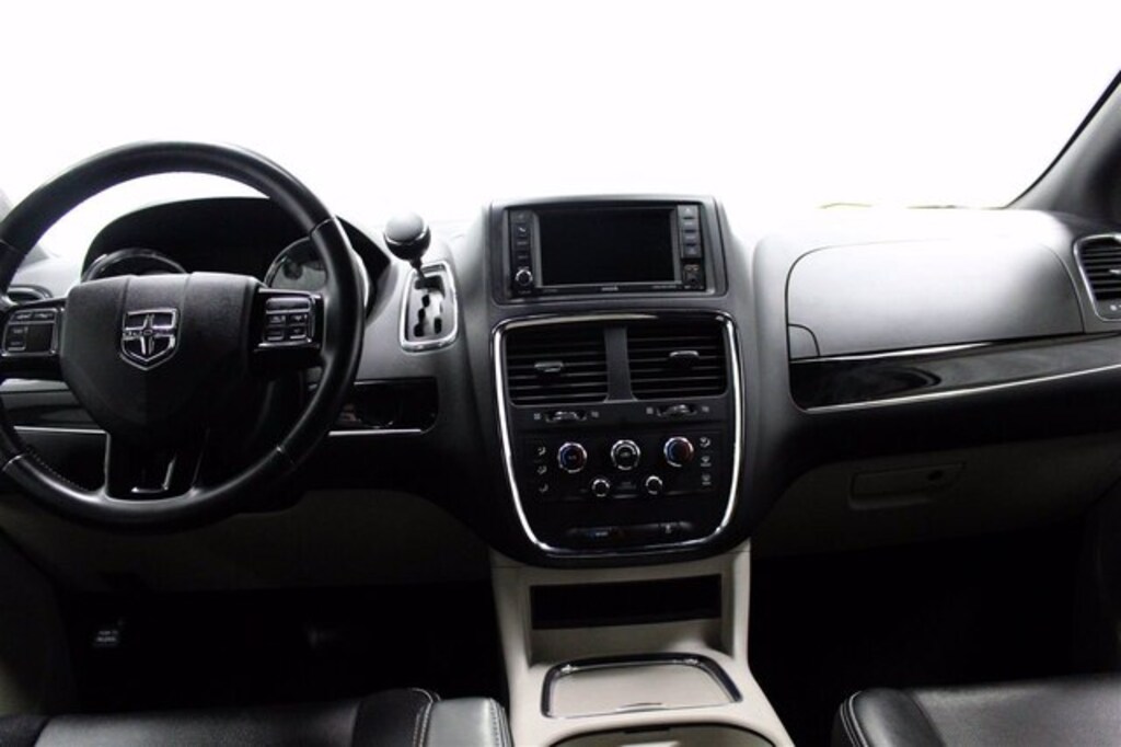 Used 2019 Dodge Grand Caravan SXT Van Passenger Van