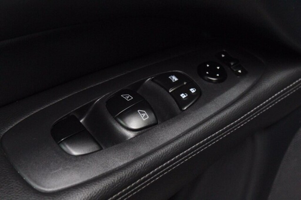 Used 2020 Nissan Pathfinder SV SUV