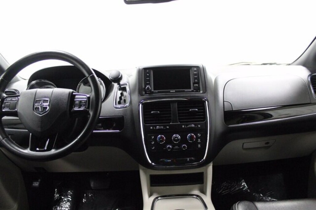 Used 2019 Dodge Grand Caravan SXT Van Passenger Van