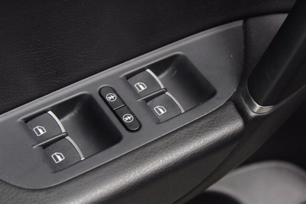 Used 2017 Volkswagen Touareg V6 Sport w/Technology 4MOTION SUV