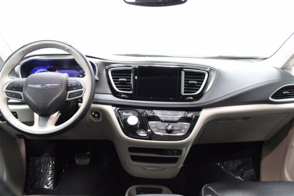 Used 2018 Chrysler Pacifica Limited Van
