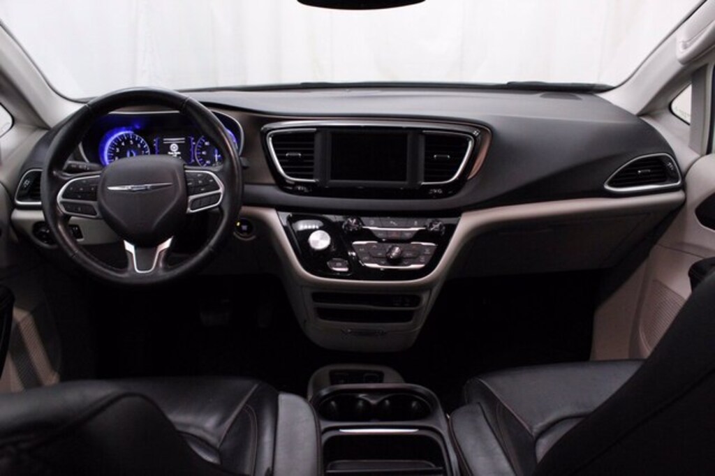 Used 2019 Chrysler Pacifica Touring L Van Passenger Van