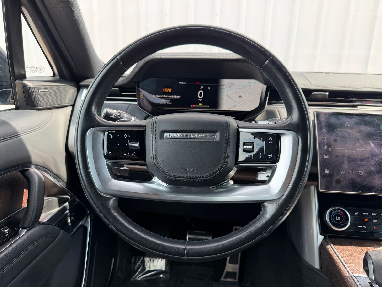 2023 Land Rover Range Rover SE - Photo 12