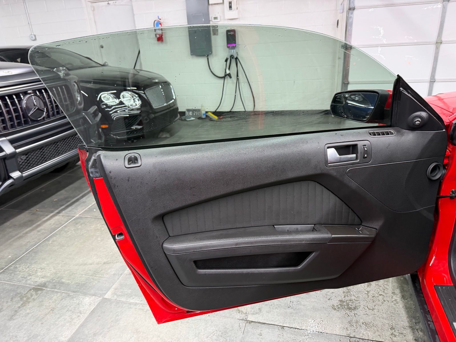 2012 Ford Mustang thumbnail 21