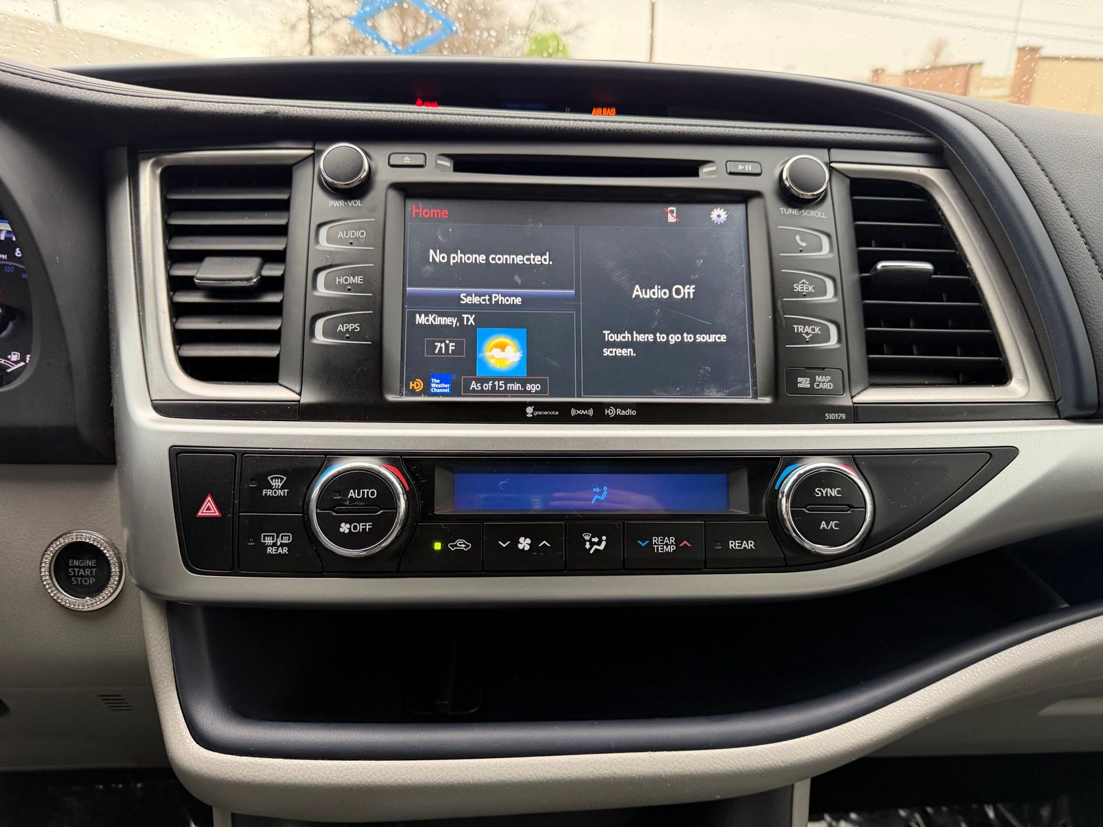 2017 Toyota Highlander thumbnail 15