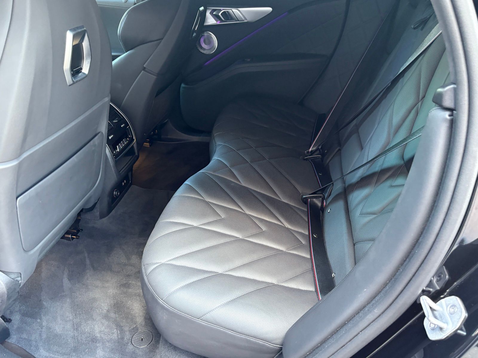 2024 BMW XM thumbnail 39