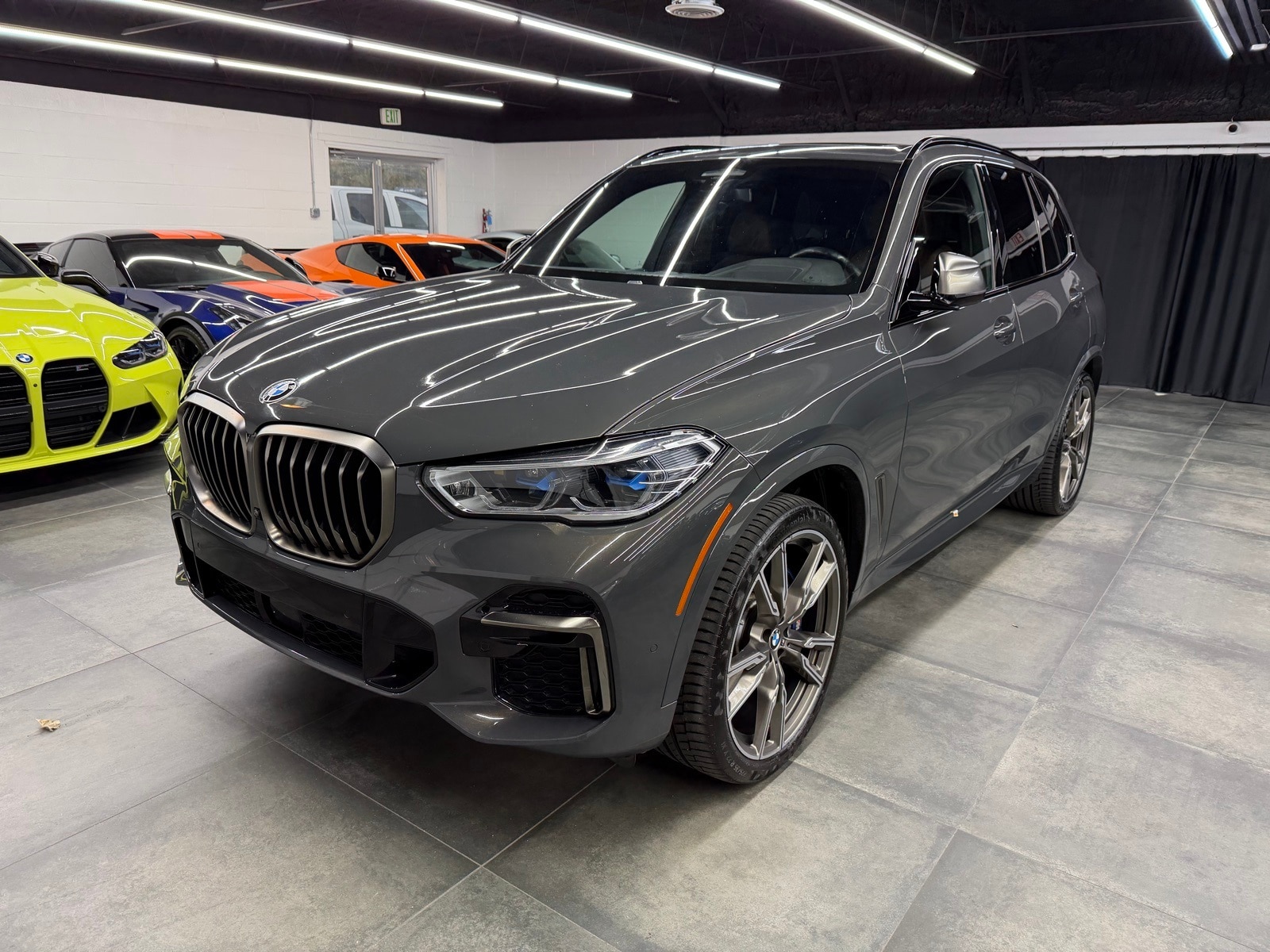 2023 BMW X5 M50i's photo