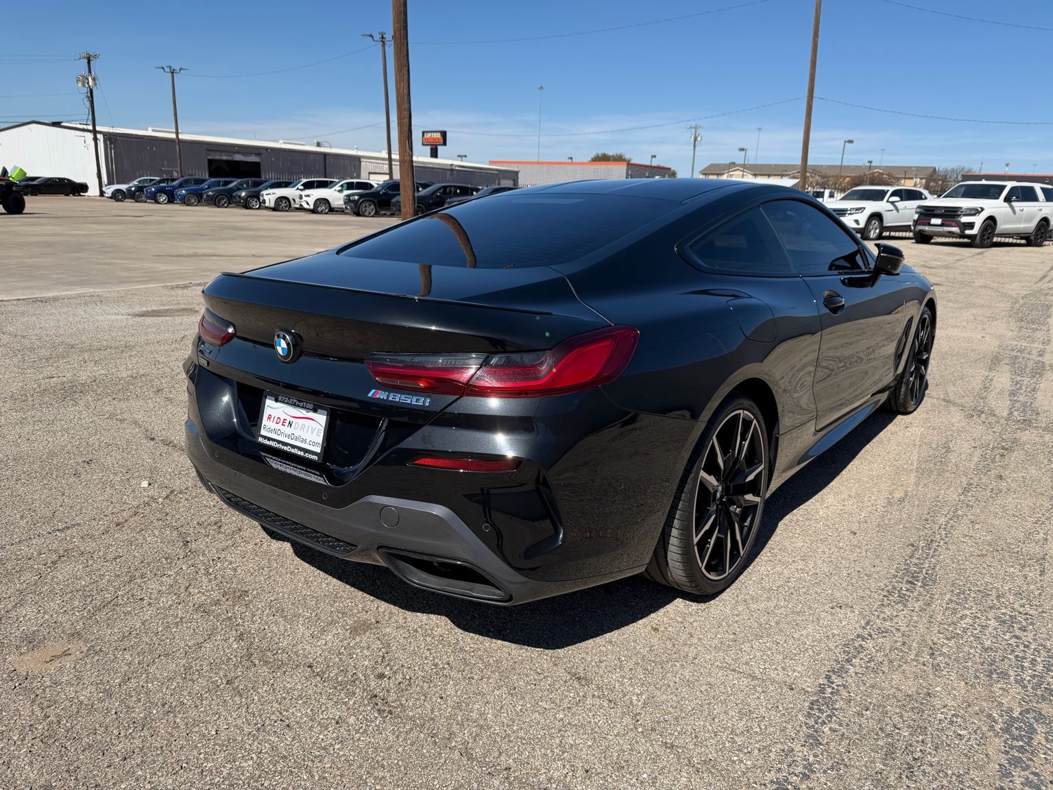 2023 BMW M850i thumbnail 8
