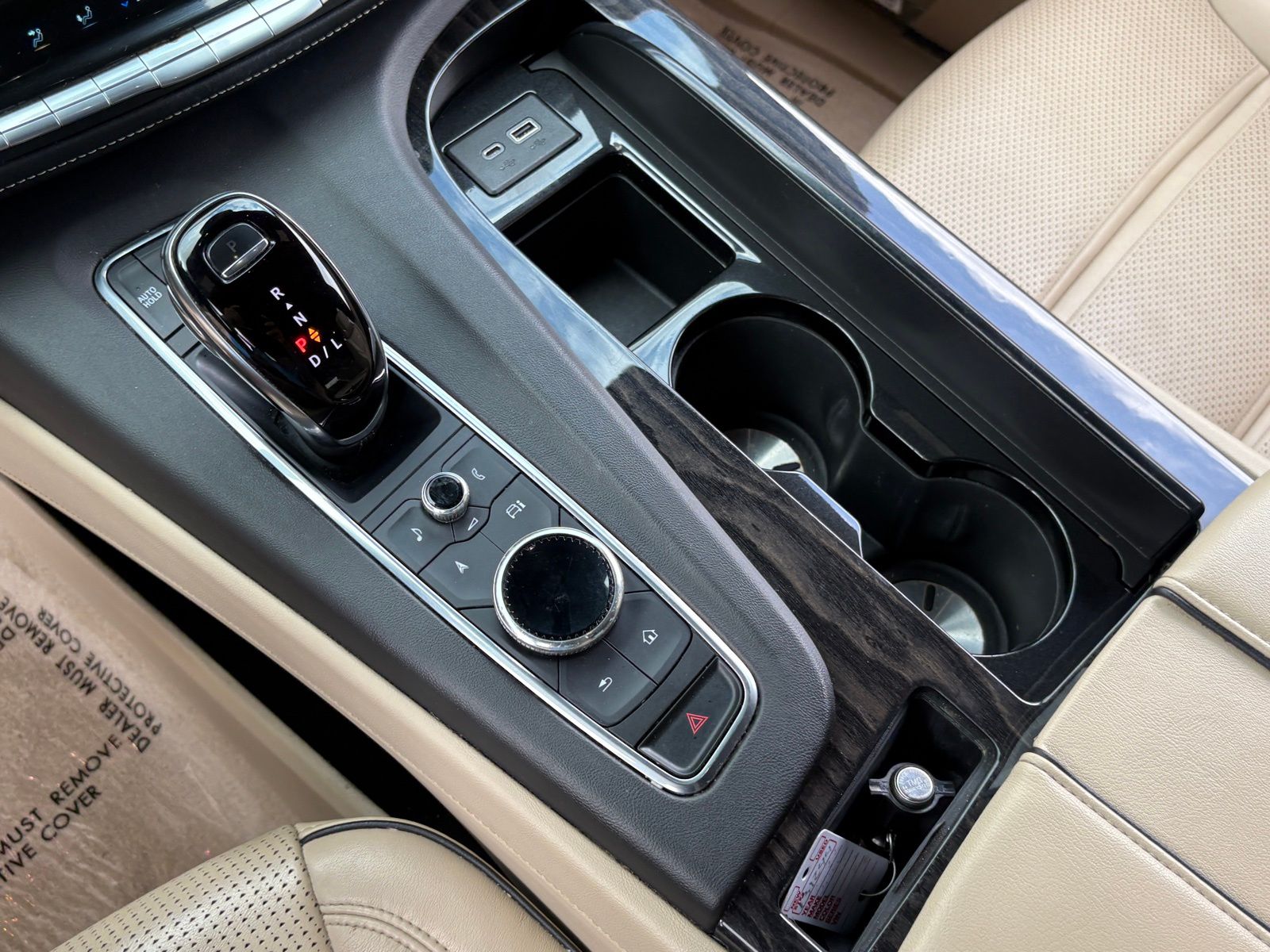 2022 CADILLAC Escalade thumbnail 24