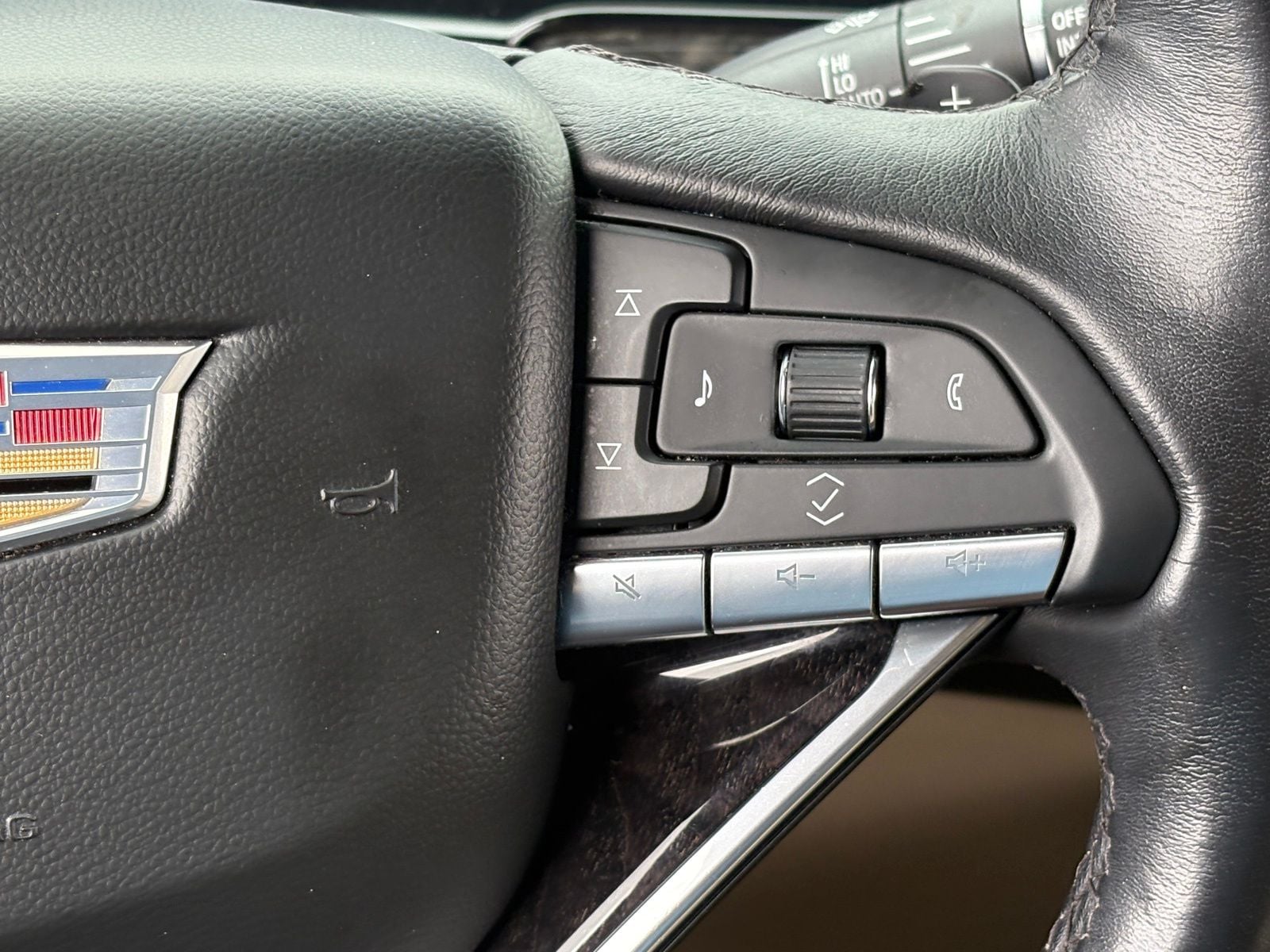 2022 CADILLAC Escalade thumbnail 22