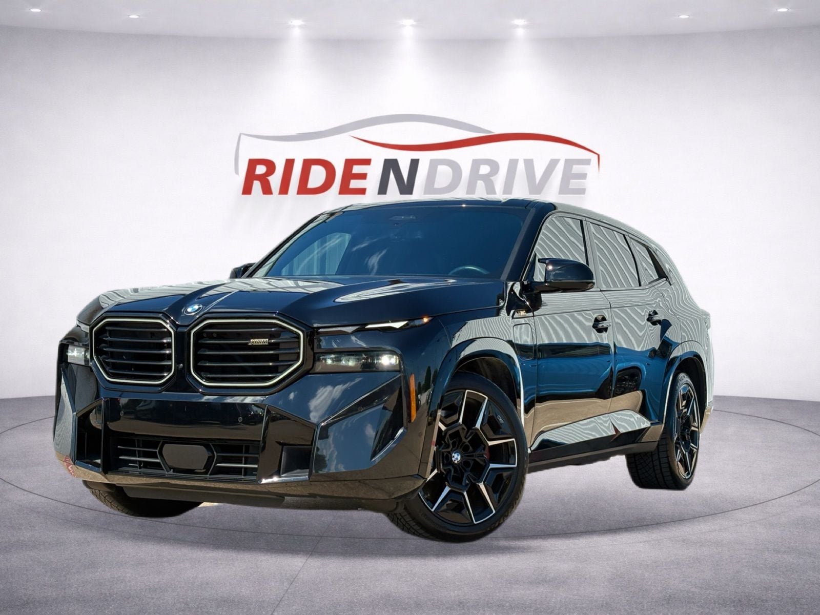 2024 BMW XM Base