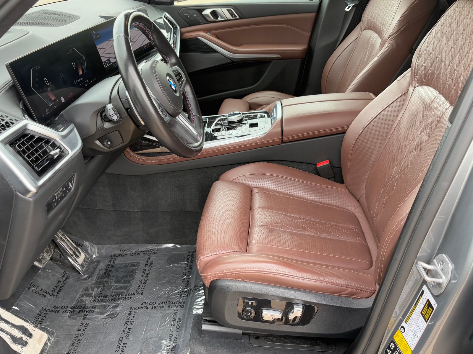 2023 BMW X7 thumbnail 38