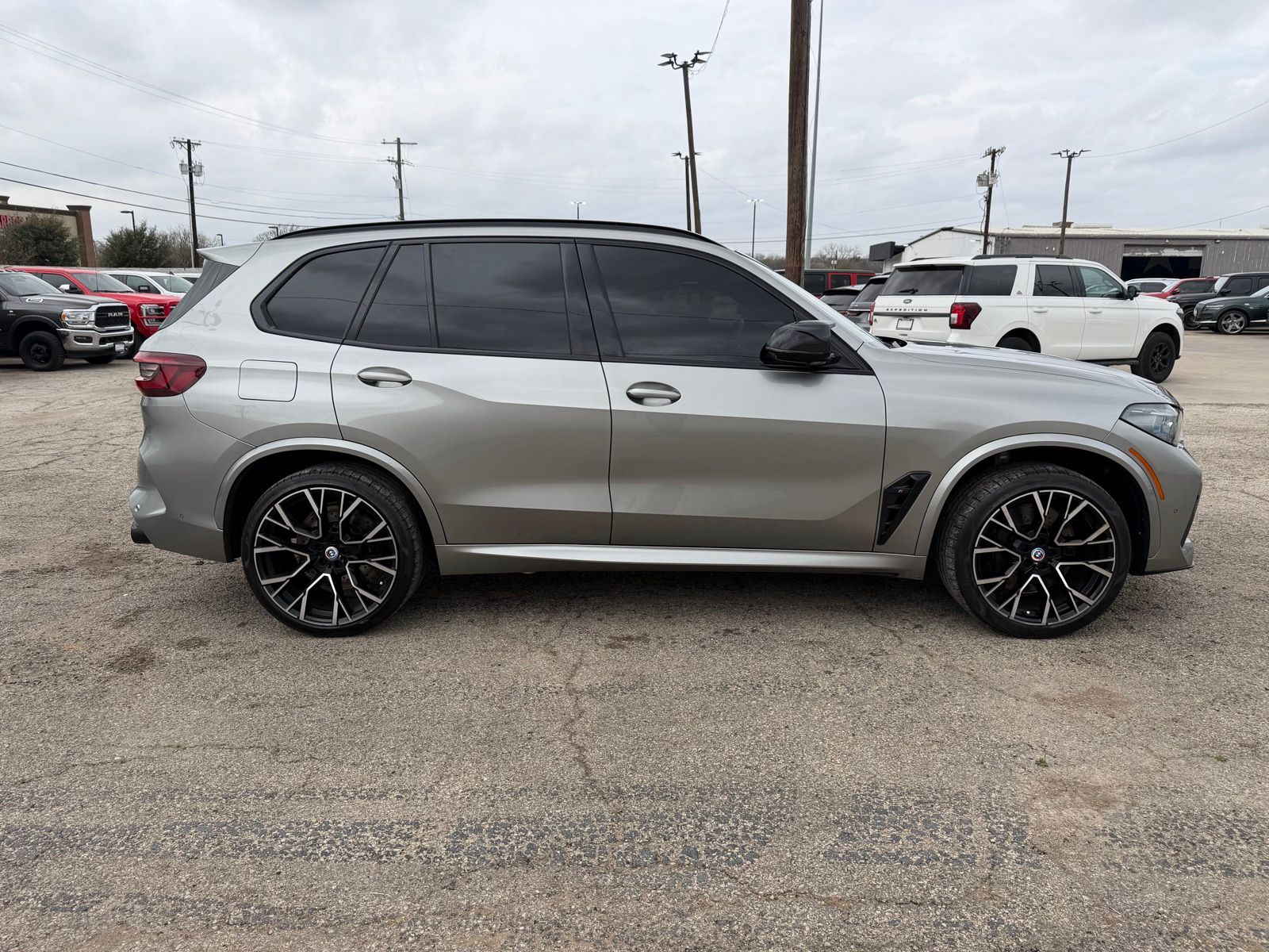 2022 BMW X5 M thumbnail 9
