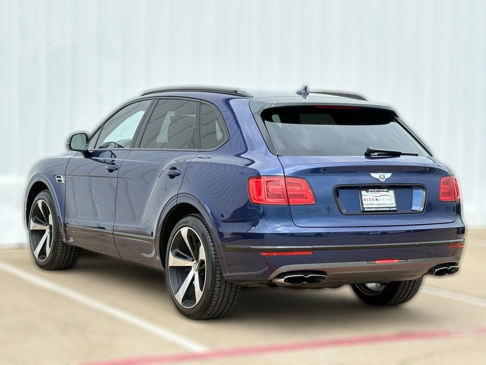 2019 Bentley Bentayga thumbnail 9