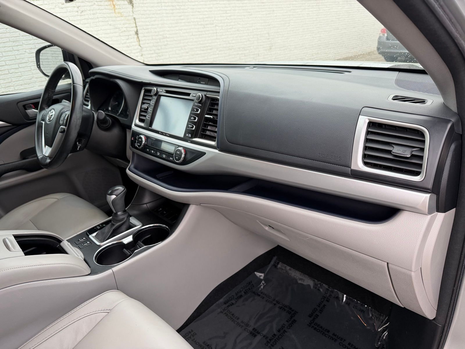 2017 Toyota Highlander thumbnail 18