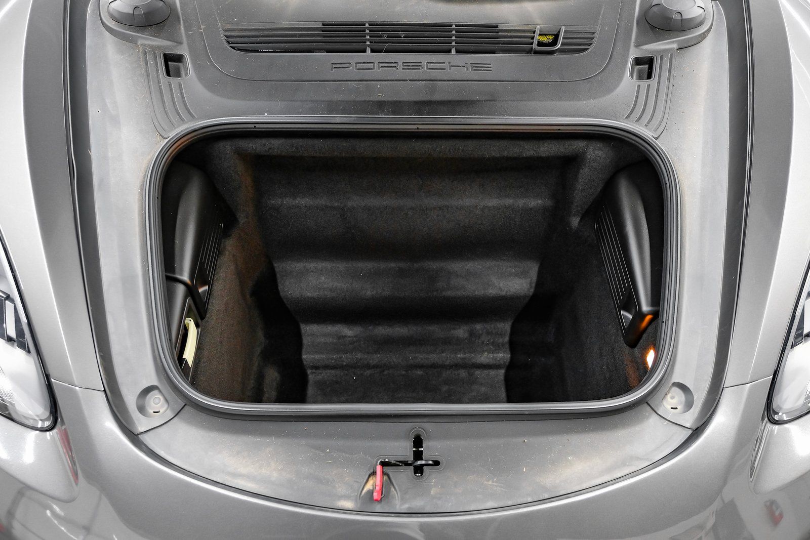 2022 Porsche 718 Cayman thumbnail 48